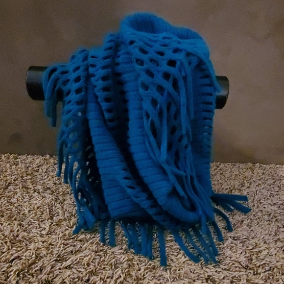 Teal Infinity Scarf - Picture 2 of 3